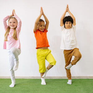 Classes de Ioga i Mindfulness en familia a la Sala KOAN de Granollers